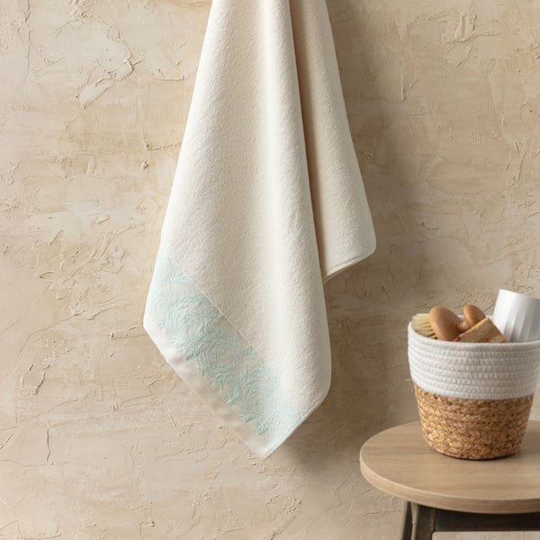Toalla de Cuerpo Jacquard Avellaneda 70x140cm 500gr Crema