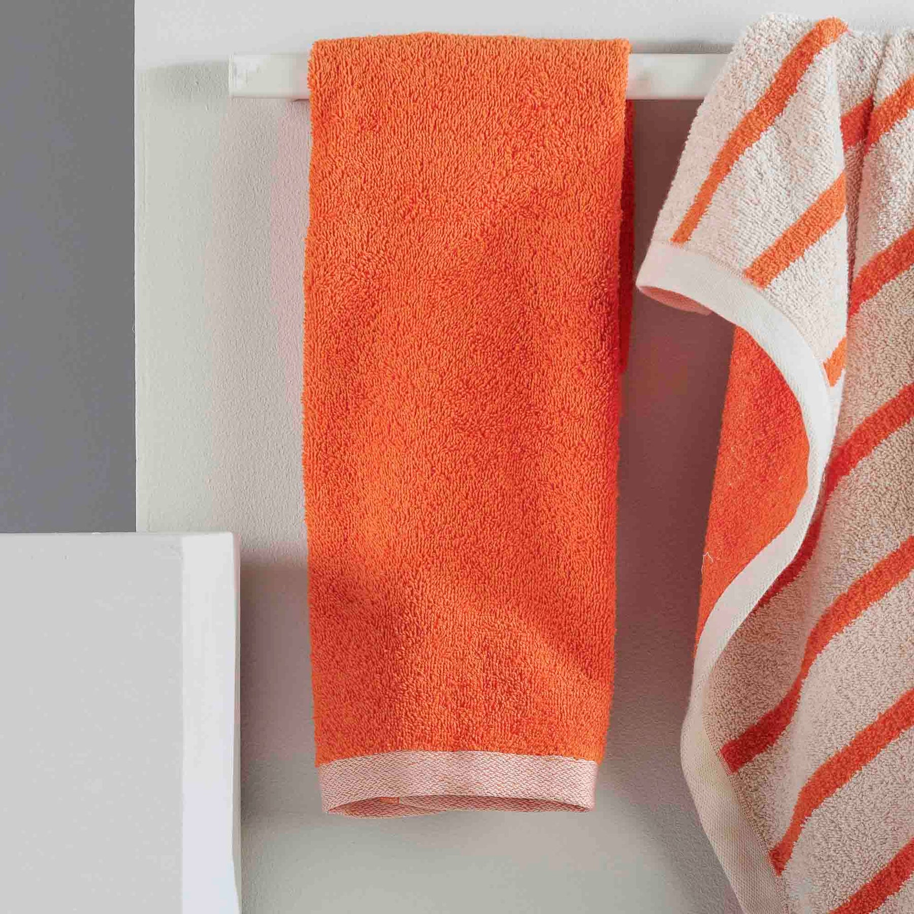 Toalla de Manos Dúo 40x60cm 450gr Naranja - Fatelares  | Toallas de baño y productos de hogar
