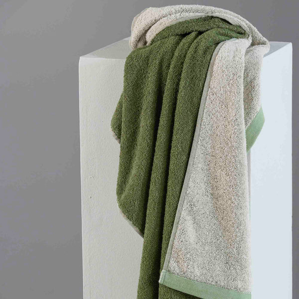 Toalla de Cuerpo Dúo Marcos 70x140 cm 450gr Verde / Crudo