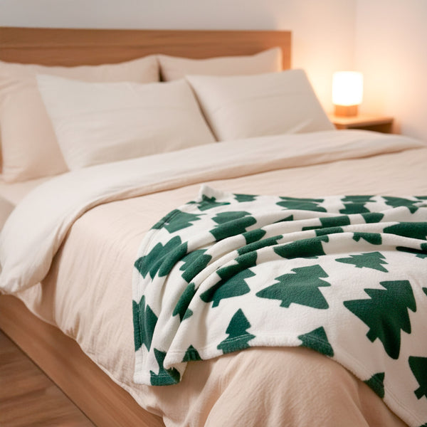 Manta Navideña Sherpa Pinos Blancos 130x150 cm