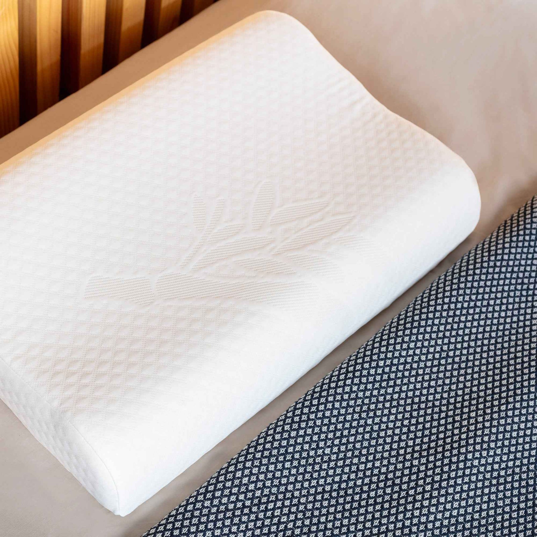 Almohada Cervical con Espuma de Memoria CloudRest 12cm