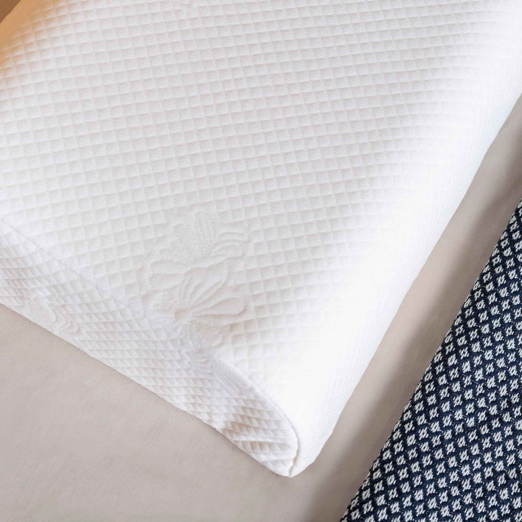 Almohada Cervical con Espuma de Memoria CloudRest 10cm