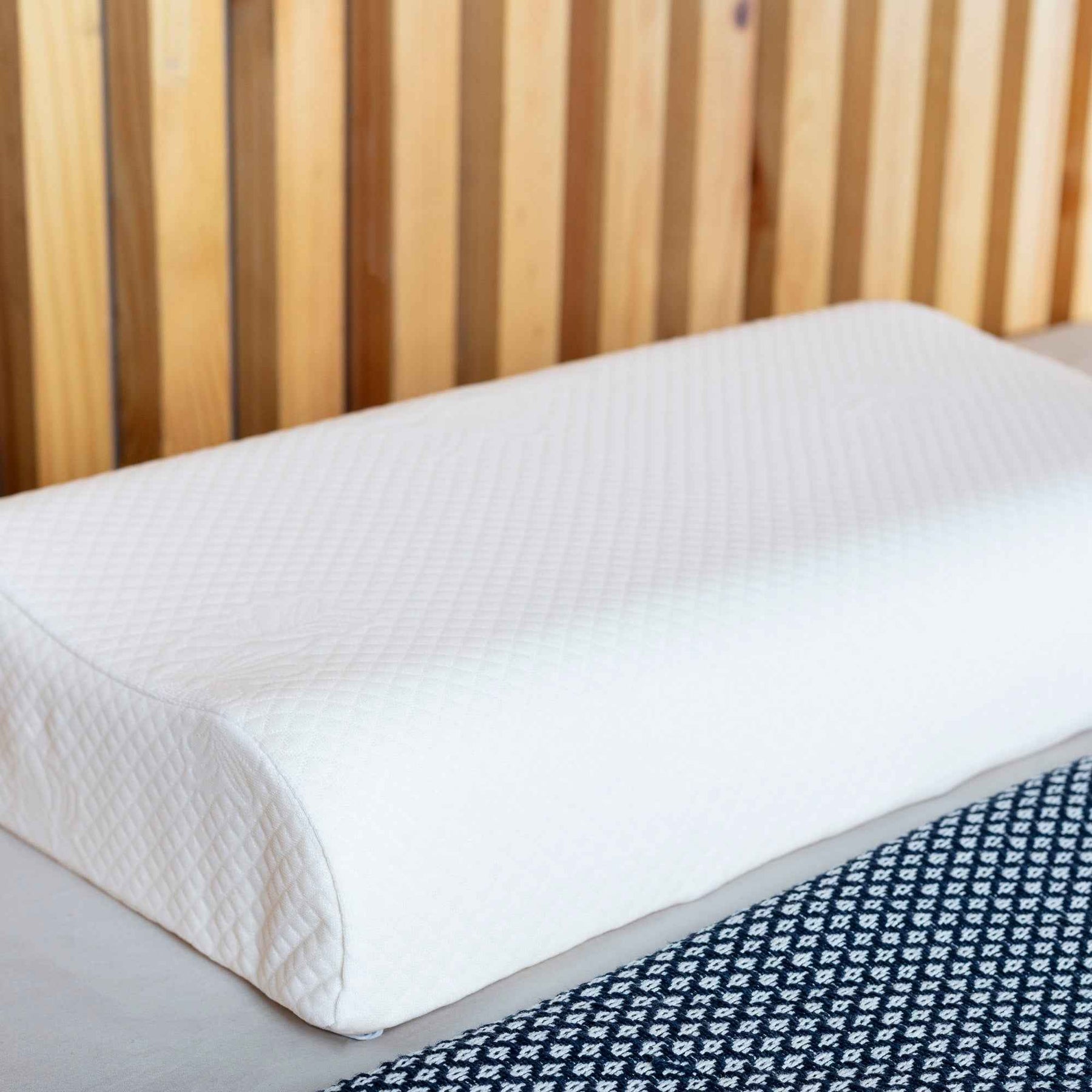 Almohada Cervical con Espuma de Memoria CloudRest 9 cm