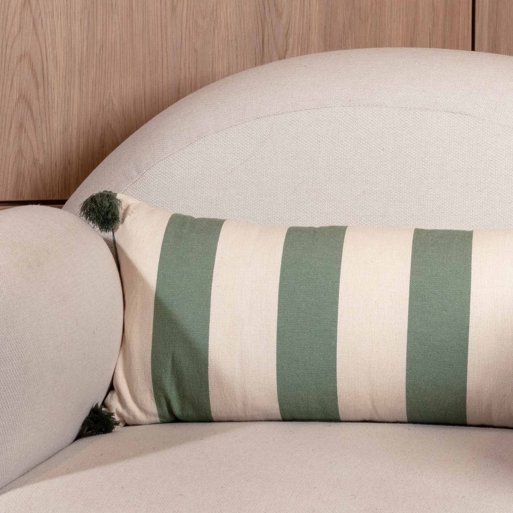 Cojín Pacífico by Tala Restrepo 30x60cm - Fatelares  | Toallas de baño y productos de hogar