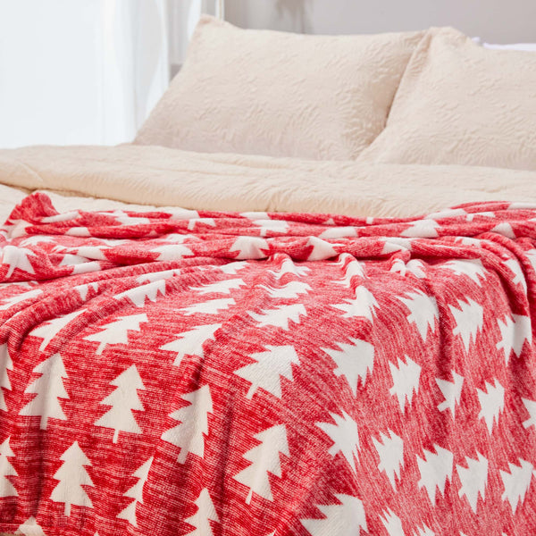 Manta Navideña Flannel Pinos 130x150 cm Blanco/Rojo