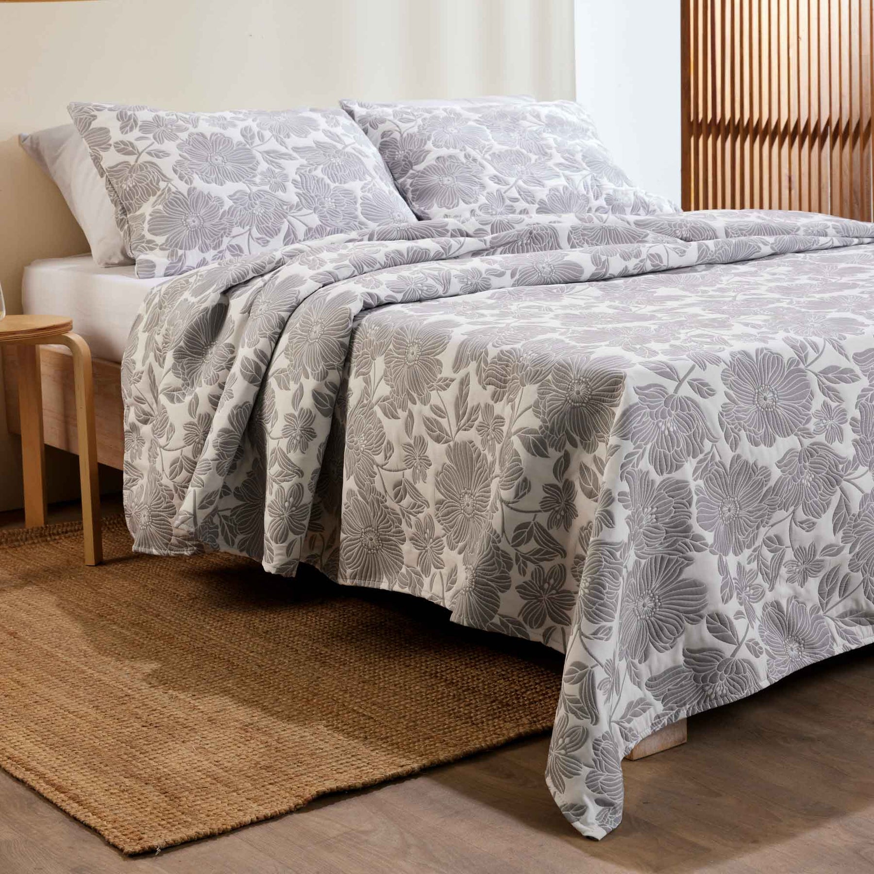 Edredón Lassi Jacquard Floral Gris - Fatelares  | Toallas de baño y productos de hogar