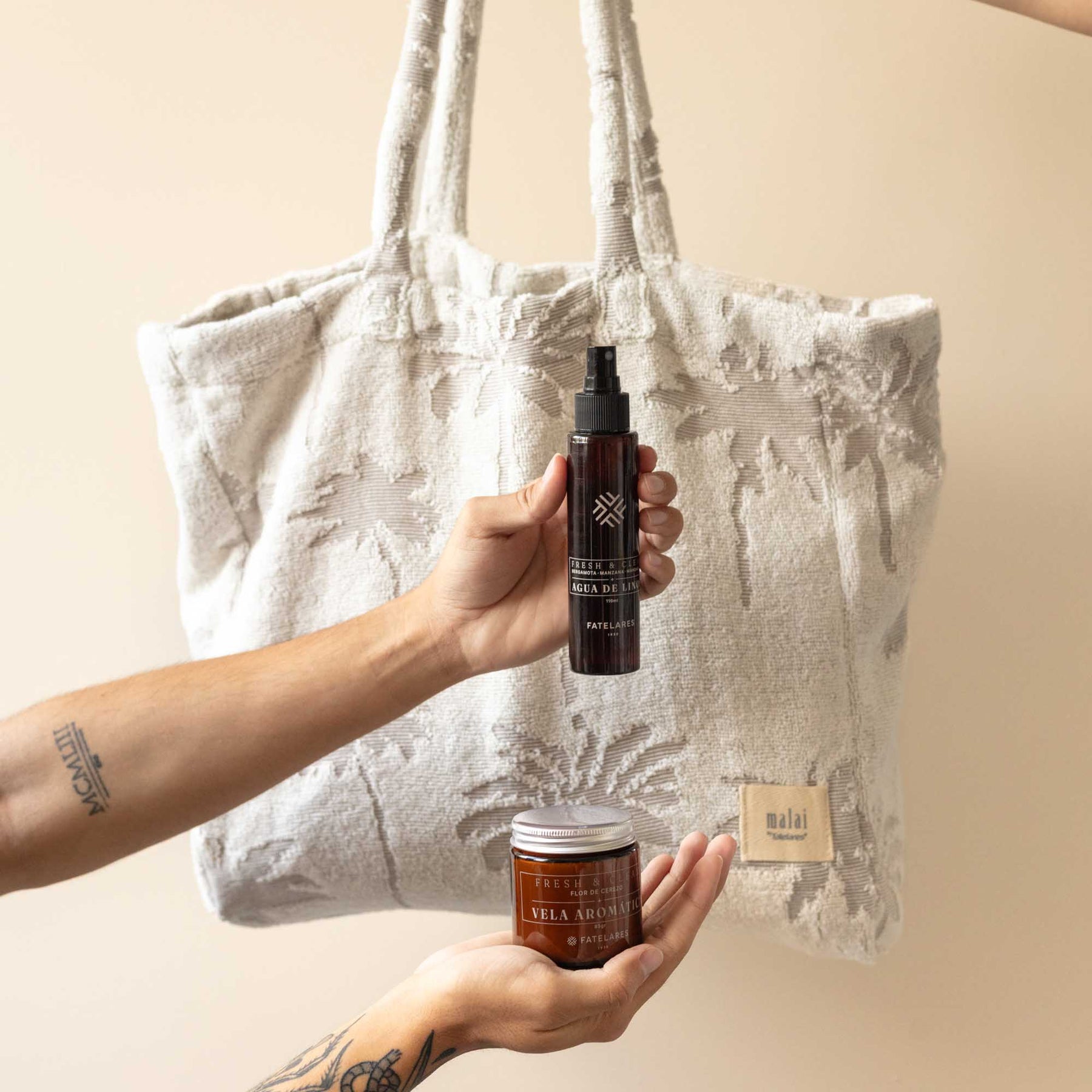 Kit de Regalo Palmeras: Bolso de Playa + Dúo Fresh & Clean - Fatelares  | Toallas de baño y productos de hogar