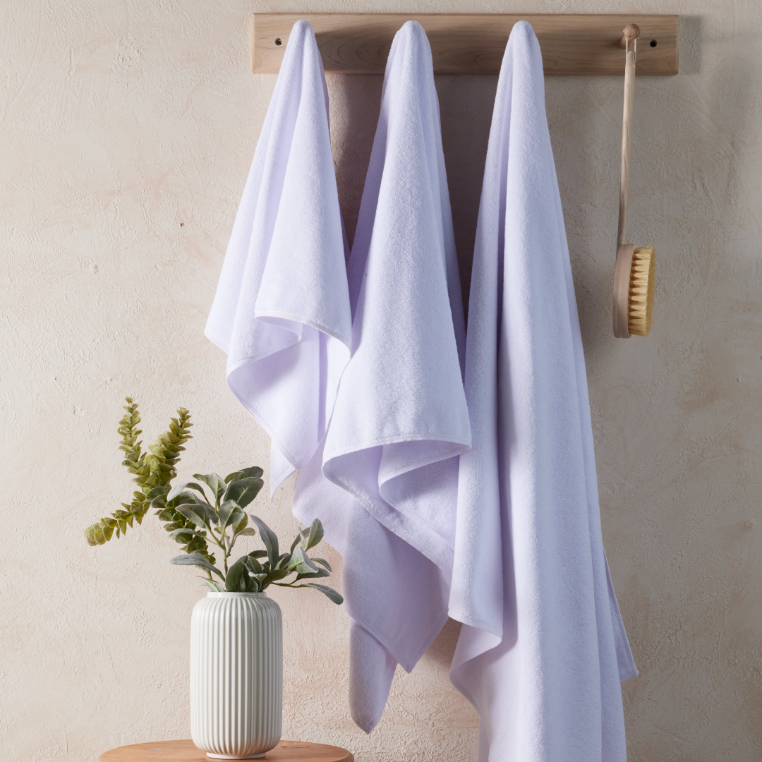 Toalla de Cuerpo Institucional 70x140cm Blanco 550gr - Fatelares  | Toallas de baño y productos de hogar
