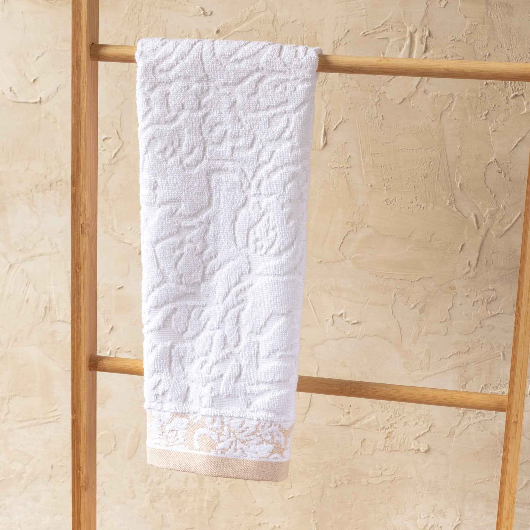 Toalla de Manos Jacquard Floresta 50x70cm 500gr Blanco / Arena