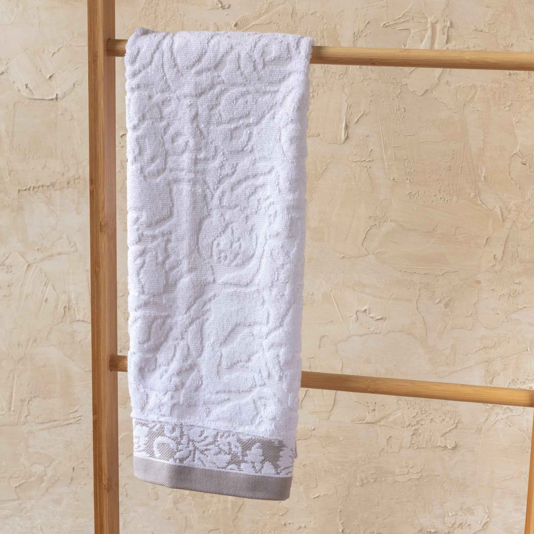 Toalla de Manos Jacquard Floresta 50x70cm 500gr Blanco / Gris
