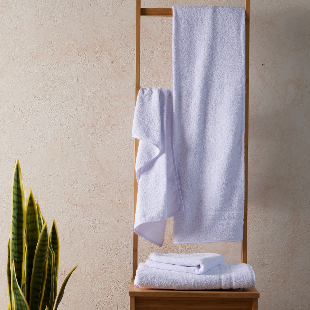 Toalla de Cuerpo Menta 70x140cm Blanco 400gr - Fatelares  | Toallas de baño y productos de hogar