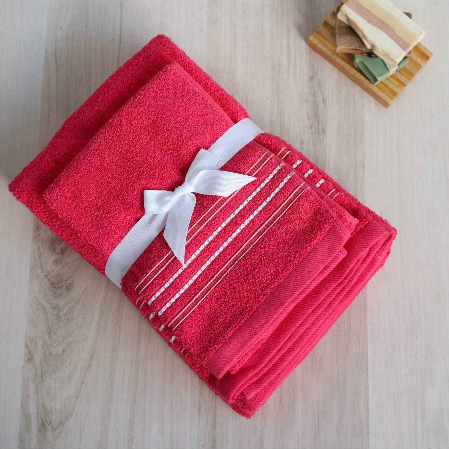 Juego de Toallas Melocotón 1 de Manos + 1 de Cuerpo Fucsia 450gr